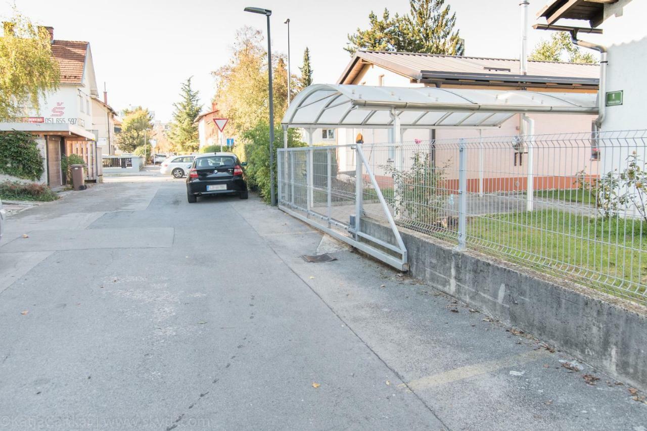 Apartments Peter & Free Parking Lublana Zewnętrze zdjęcie